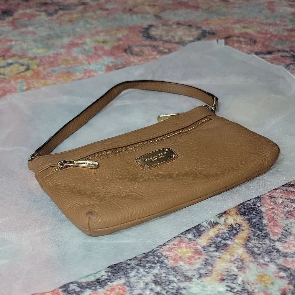 Michael Kors Large Jet Set Acorn Pebbled Leather Wallet Wristlet w Gold Hardware
